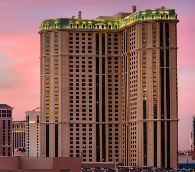 Las Vegas Hotels with Kitchens